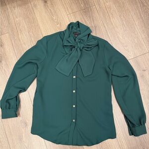 Ann Taylor Elegant Green Blouse with Bow Detail XS
